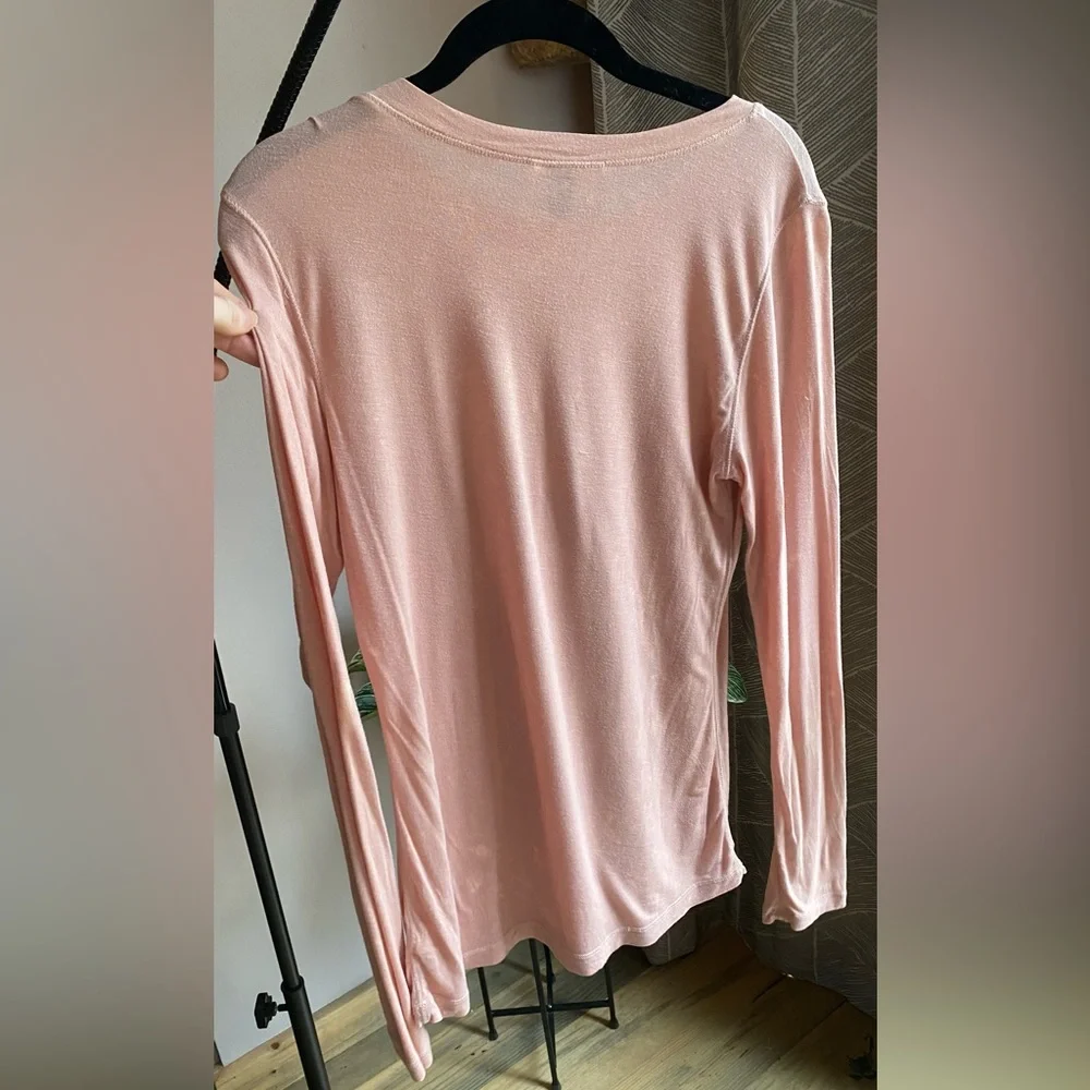 Universal Thread Top - Picture 4 of 6